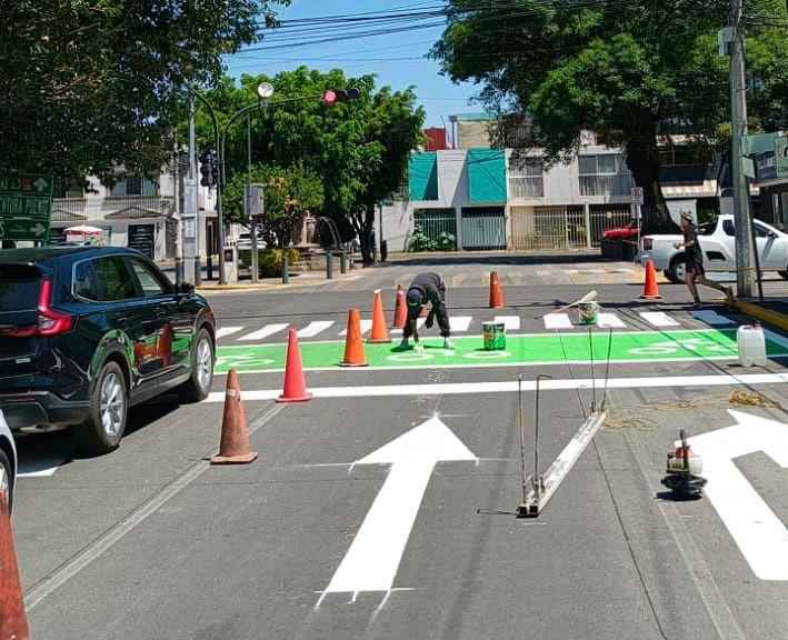 SEDUM realiza trabajos de balizamiento en boulevard Arriaga Rivera para fortalecer la seguridad vial SEDUM realiza trabajos de balizamiento en boulevard Arriaga Rivera para fortalecer la seguridad vial