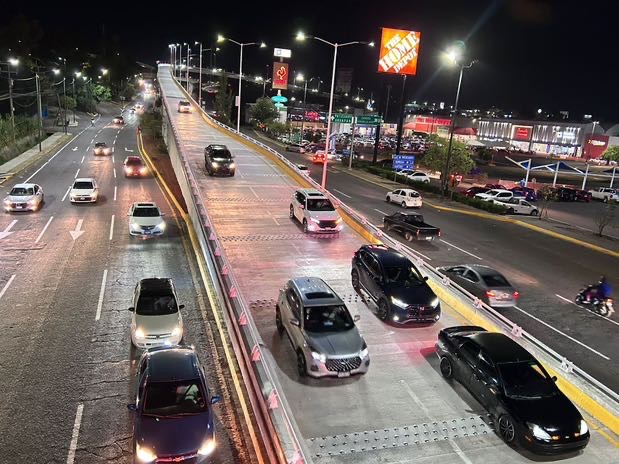 Abren a la circulación puente de distribuidor vial de la salida a Pátzcuaro Abren a la circulación puente de distribuidor vial de la salida a Pátzcuaro