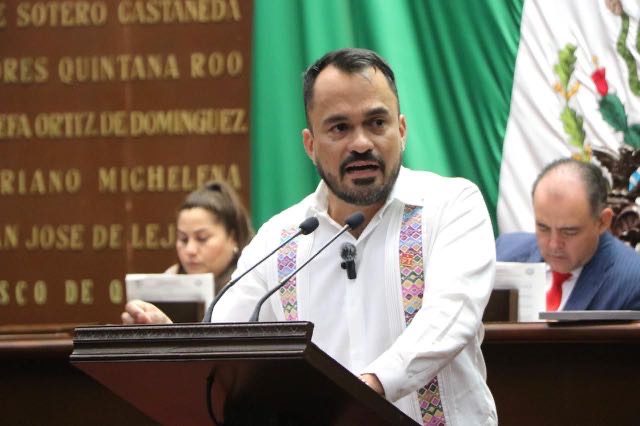 Hugo Rangel plantea rediseño del Congreso bajo criterios técnicos y con prioridad en los derechos laborales Hugo Rangel plantea rediseño del Congreso bajo criterios técnicos y con prioridad en los derechos laborales