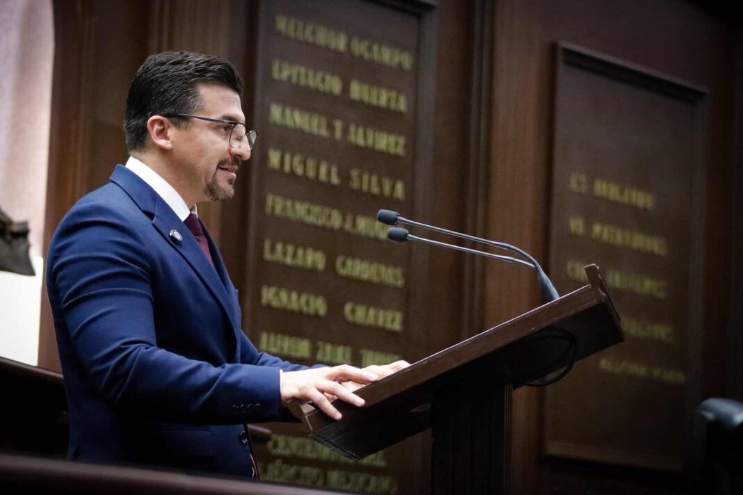 Toño Mendoza impulsa reforma penal para proteger la libertad y tranquilidad de las y los michoacanos Toño Mendoza impulsa reforma penal para proteger la libertad y tranquilidad de las y los michoacanos