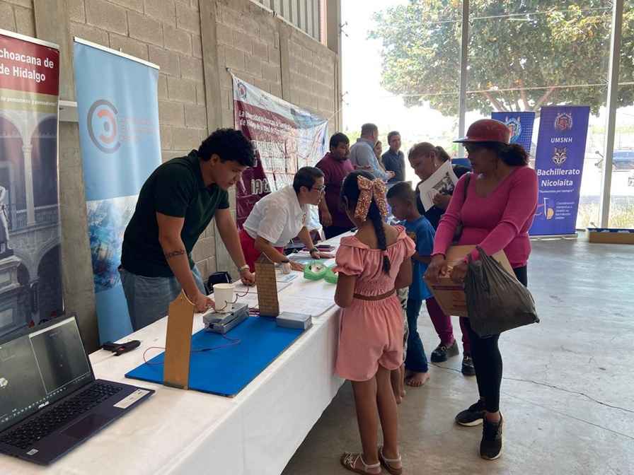 Exporienta de la UMSNH y la feria científica llega a la región Lerma-Chapala Exporienta de la UMSNH y la feria científica llega a la región Lerma-Chapala
