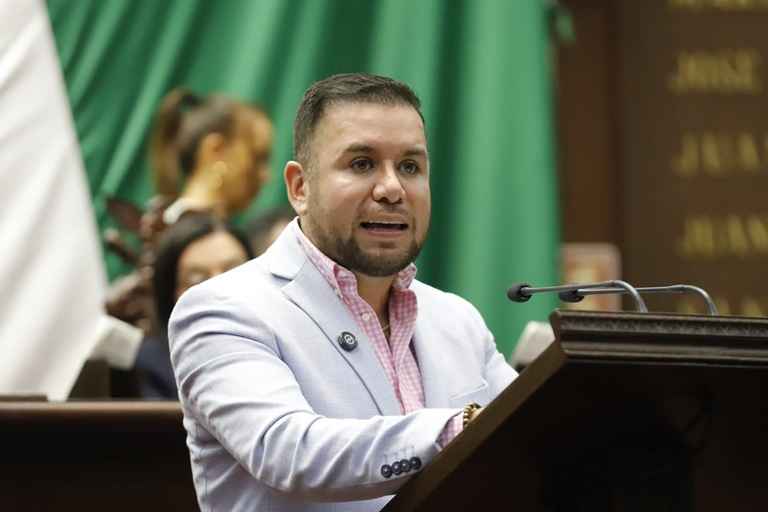Propone Reyes Galindo reforma para brindar atención inmediata e integral a víctimas de delitos en Michoacán Propone Reyes Galindo reforma para brindar atención inmediata e integral a víctimas de delitos en Michoacán