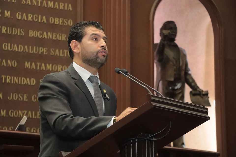 Propone Octavio Ocampo cárcel para el “halconeo digital” y el espionaje con cámaras ilegales en Michoacán Propone Octavio Ocampo cárcel para el “halconeo digital” y el espionaje con cámaras ilegales en Michoacán
