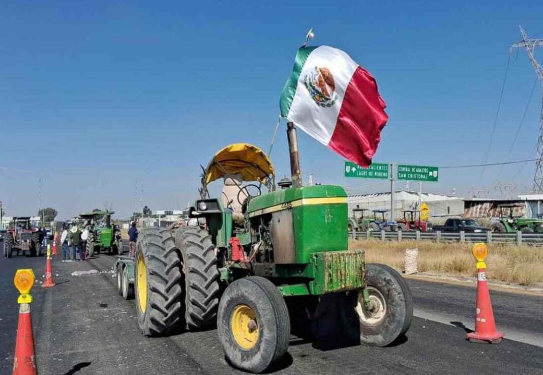Transportistas alistan paro nacional con bloqueos carreteros el 6 de abril Transportistas alistan paro nacional con bloqueos carreteros el 6 de abril