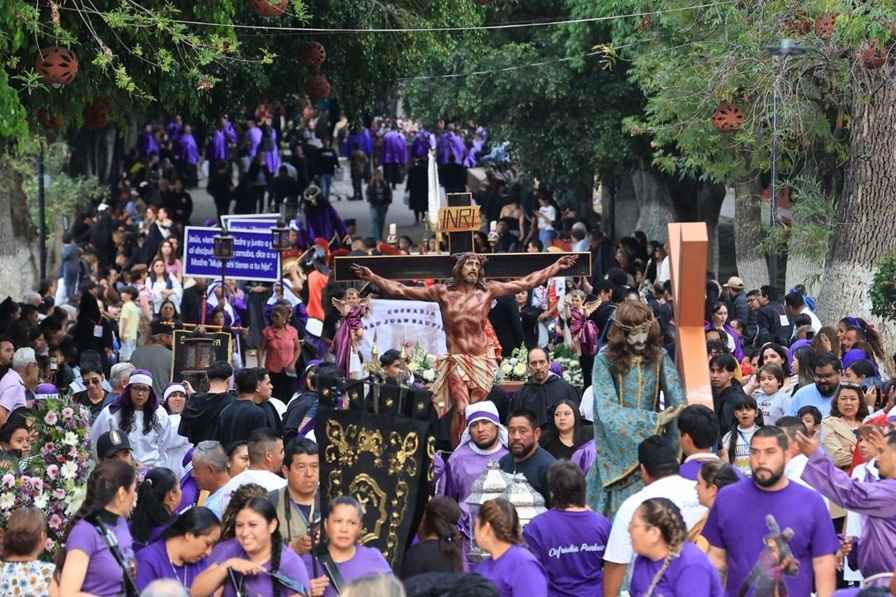 Más de 60 mil personas acompañan la Procesión del Silencio: Alfonso Martínez Alcázar Más de 60 mil personas acompañan la Procesión del Silencio: Alfonso Martínez Alcázar