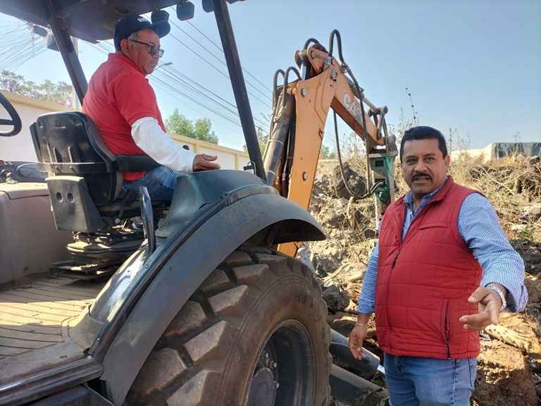 Gobierno de Morelia avanza en la rehabilitación de caminos rurales Gobierno de Morelia avanza en la rehabilitación de caminos rurales