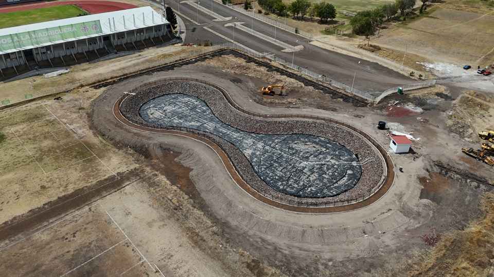 Lago artificial de la UMSNH, obra sustentada técnica y normativamente Lago artificial de la UMSNH, obra sustentada técnica y normativamente