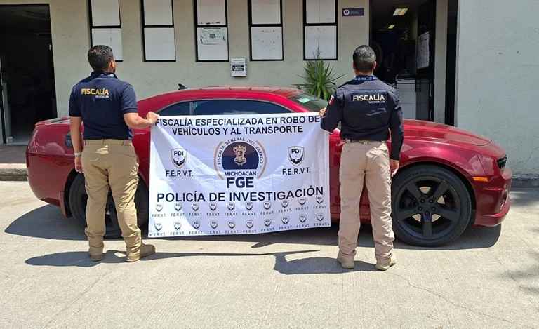 Aseguran dos unidades con irregularidades en Tarímbaro; una era utilizada para el transporte de autopartes robadas Aseguran dos unidades con irregularidades en Tarímbaro; una era utilizada para el transporte de autopartes robadas
