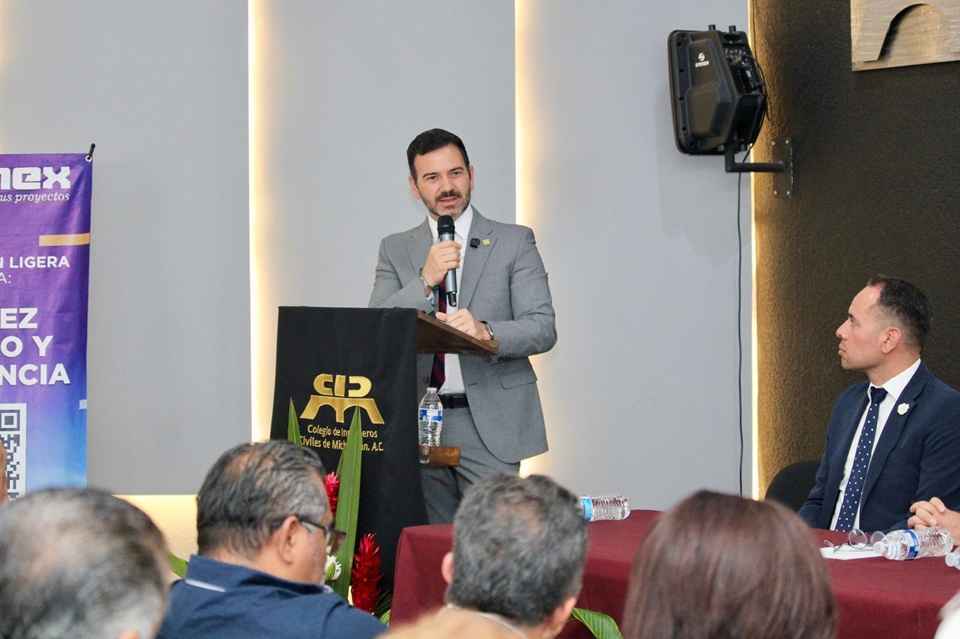 Yankel Benítez reconoce a ingenieros en 64 aniversario de su Colegio en Michoacán Yankel Benítez reconoce a ingenieros en 64 aniversario de su Colegio en Michoacán