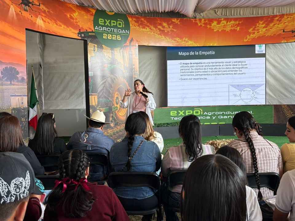 Gobierno de Morelia impulsa la innovación y tecnología del campo en la Agrotegan Gobierno de Morelia impulsa la innovación y tecnología del campo en la Agrotegan