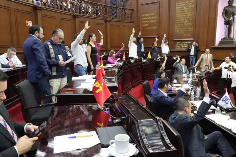 Ningún funcionario podrá cobrar más que titular del Ejecutivo Federal: 76 Legislatura Ningún funcionario podrá cobrar más que titular del Ejecutivo Federal: 76 Legislatura