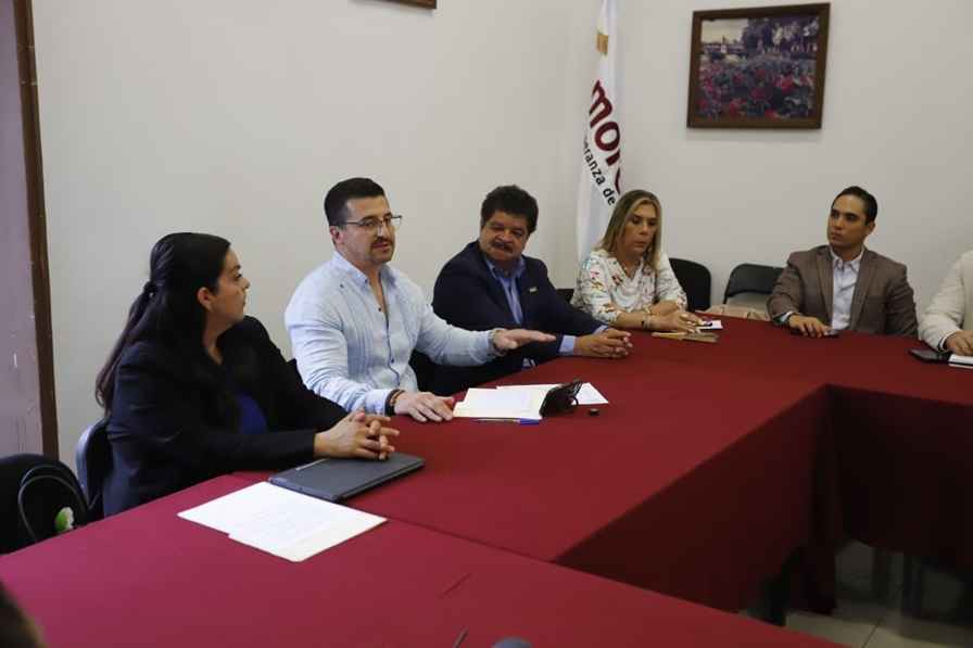 Escucha Comisión de Turismo de la 76 legislatura a la CANACO SERVYTUR Morelia. Escucha Comisión de Turismo de la 76 legislatura a la CANACO SERVYTUR Morelia.
