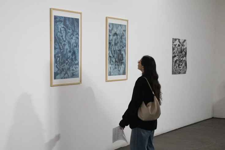 Entre la memoria y la materia: Disfruta de un viaje visual por las exposiciones de la Casa de Cultura Entre la memoria y la materia: Disfruta de un viaje visual por las exposiciones de la Casa de Cultura