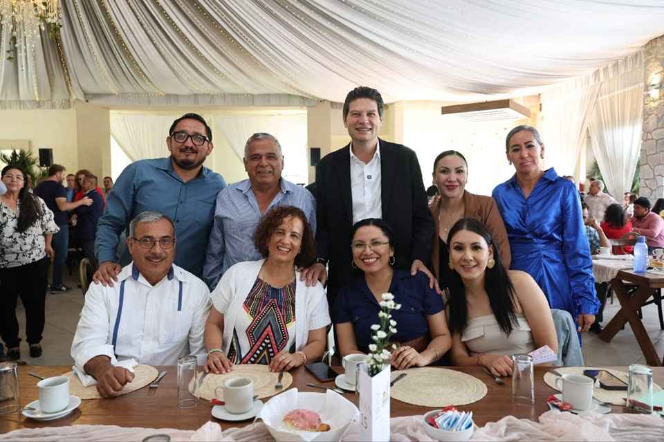 Alfonso Martínez reconoce a maestras y maestros como formadores del futuro de Morelia Alfonso Martínez reconoce a maestras y maestros como formadores del futuro de Morelia