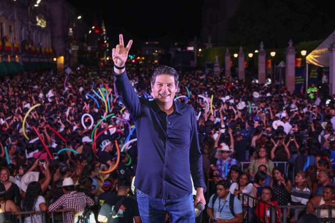Disfruten de Morelia, la ciudad más bella: Alfonso Martínez ante miles de personas en concierto de aniversario Disfruten de Morelia, la ciudad más bella: Alfonso Martínez ante miles de personas en concierto de aniversario