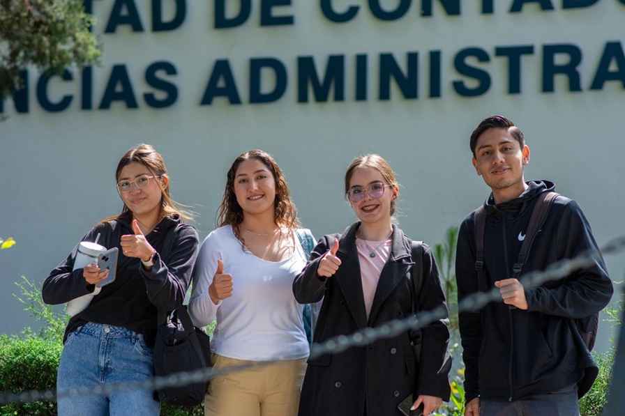 ¿Egresaste de la UMSNH?, participa en la campaña institucional de seguimiento de egresados ¿Egresaste de la UMSNH?, participa en la campaña institucional de seguimiento de egresados