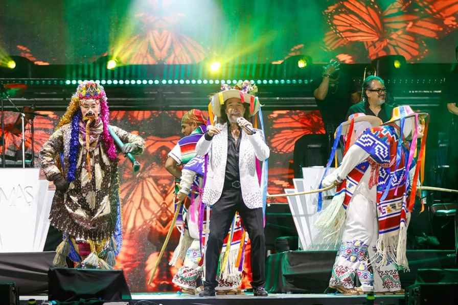 El Buki conquista el Morelos con cifra histórica de 58 mil asistentes El Buki conquista el Morelos con cifra histórica de 58 mil asistentes