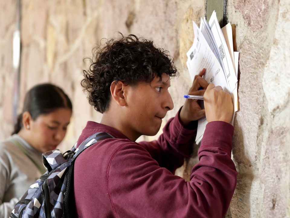 Mañana inicia la entrega de fichas para Escuelas Normales Mañana inicia la entrega de fichas para Escuelas Normales