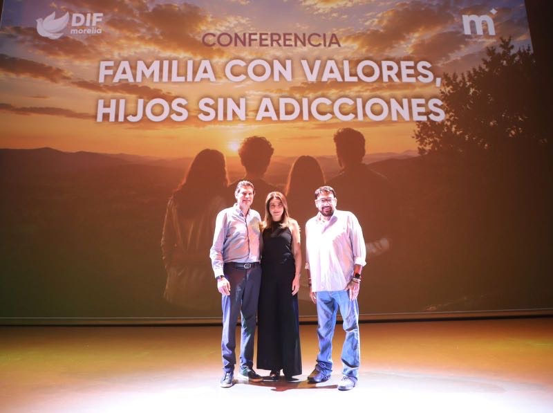 Gran recepción a conferencias sobre prevención y valores familiares, del DIF Morelia Gran recepción a conferencias sobre prevención y valores familiares, del DIF Morelia