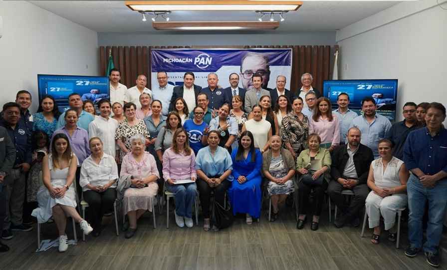 Se debe formar líderes con valores y sentido humanista: Julio Castillo Se debe formar líderes con valores y sentido humanista: Julio Castillo