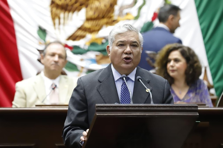 Para evitar vicios de autoridad, presenta Juan Antonio Magaña de la Mora iniciativa para suplencia en alcaldías Para evitar vicios de autoridad, presenta Juan Antonio Magaña de la Mora iniciativa para suplencia en alcaldías