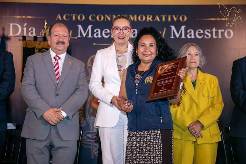 Quienes quieren ver a la UMSNH sometida, han fracasado, porque el espíritu nicolaita no se dobla, afirma Yarabí Ávila Quienes quieren ver a la UMSNH sometida, han fracasado, porque el espíritu nicolaita no se dobla, afirma Yarabí Ávila