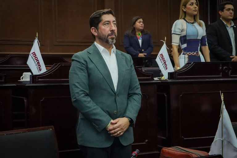 Convertirán servicio social de estudiantes en motor ecológico para Michoacán: Abraham Espinoza Villa Convertirán servicio social de estudiantes en motor ecológico para Michoacán: Abraham Espinoza Villa