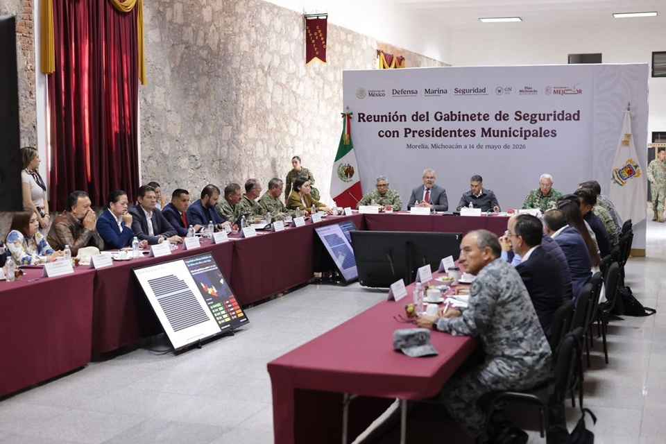 Coordinación con Bedolla, ha sido clave para resultados en seguridad, destaca Harfuch Coordinación con Bedolla, ha sido clave para resultados en seguridad, destaca Harfuch