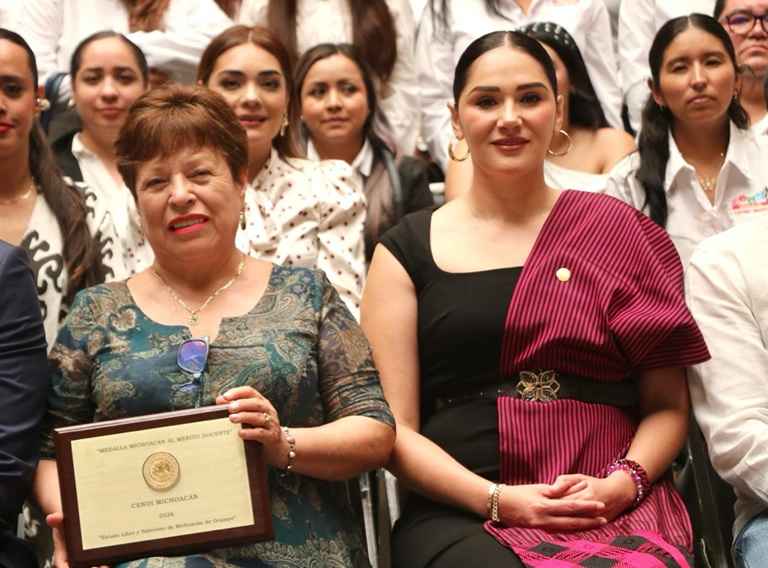 Reconoce Diana Espinoza a Cendi por su aportación al desarrollo de la niñez en Michoacán Reconoce Diana Espinoza a Cendi por su aportación al desarrollo de la niñez en Michoacán
