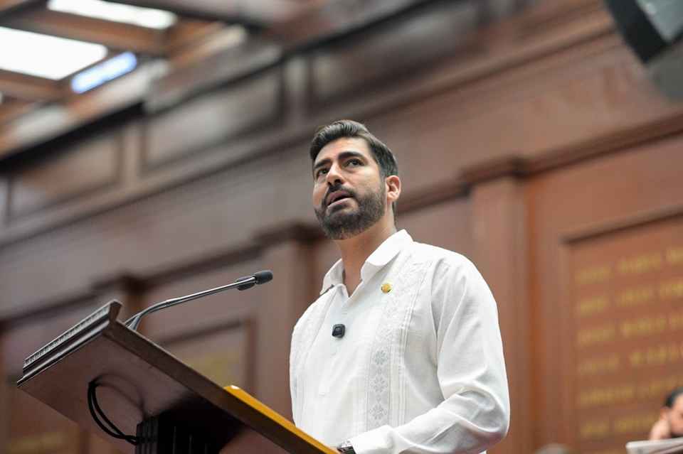 Alfonso Chávez propone reformar el Código Electoral para proteger a todas las mujeres frente a la violencia política de género Alfonso Chávez propone reformar el Código Electoral para proteger a todas las mujeres frente a la violencia política de género