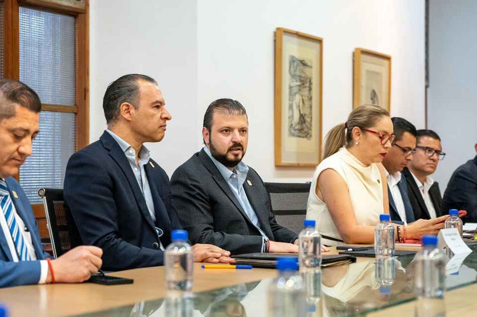 Gobierno de Michoacán da continuidad a mesas de diálogo para avanzar en solución de la huelga a la UMSNH Gobierno de Michoacán da continuidad a mesas de diálogo para avanzar en solución de la huelga a la UMSNH