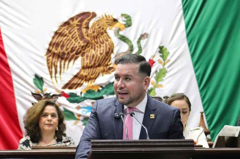 Plantea Reyes Galindo prohibir balas de goma, electrochoques y gases contra manifestantes, en reuniones o protestas pacíficas Plantea Reyes Galindo prohibir balas de goma, electrochoques y gases contra manifestantes, en reuniones o protestas pacíficas