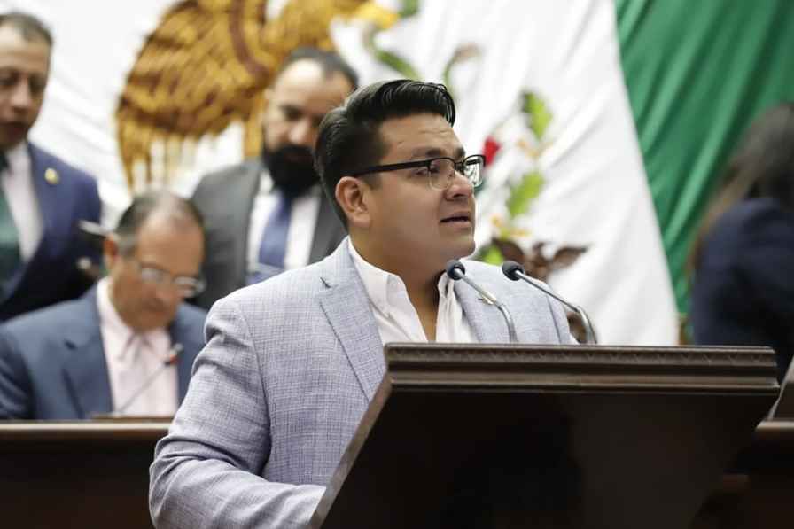 Toño Carreño presenta punto de acuerdo en defensa del precio justo de la tortilla Toño Carreño presenta punto de acuerdo en defensa del precio justo de la tortilla
