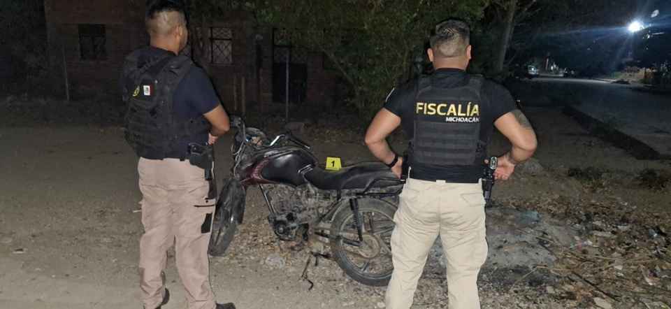 Recupera FGE motocicleta con reporte de robo durante cateo en Lázaro Cárdenas Recupera FGE motocicleta con reporte de robo durante cateo en Lázaro Cárdenas