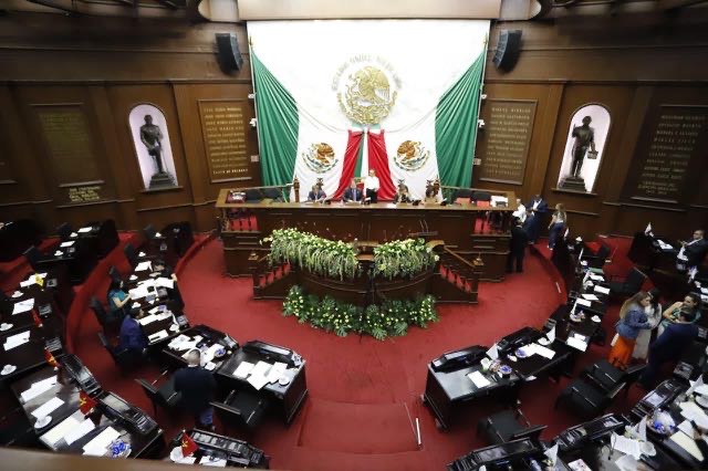Aprueba Congreso del Estado licencia a Carlos Torres Piña, para ausentarse del cargo de Fiscal General de Michoacán Aprueba Congreso del Estado licencia a Carlos Torres Piña, para ausentarse del cargo de Fiscal General de Michoacán