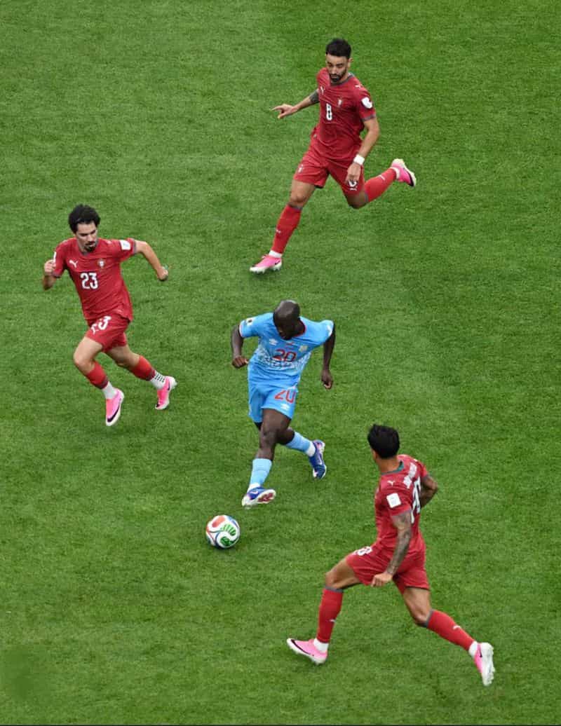 Sorpresas y drama en la jornada futbolera: Congo frena a Portugal e Inglaterra vence a Croacia en tarde de polémica Sorpresas y drama en la jornada futbolera: Congo frena a Portugal e Inglaterra vence a Croacia en tarde de polémica