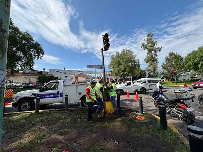 Atiende Gobierno de Morelia afectación en semáforo de Av. Nocupétaro y Av. Michoacán Atiende Gobierno de Morelia afectación en semáforo de Av. Nocupétaro y Av. Michoacán