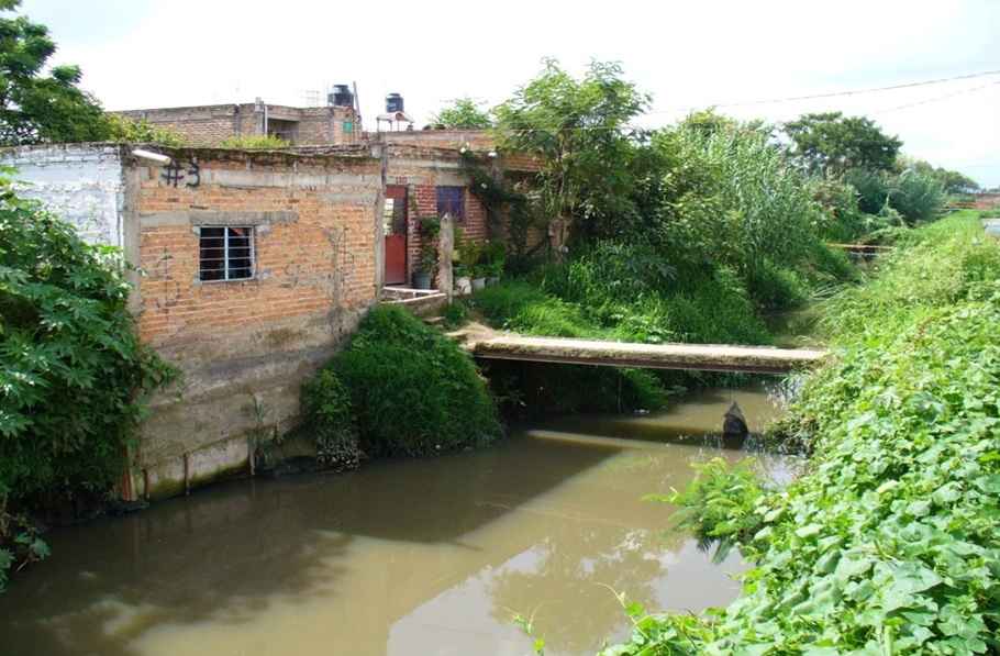 Llama Conagua Michoacán a no construir cerca de ríos y lagos Llama Conagua Michoacán a no construir cerca de ríos y lagos