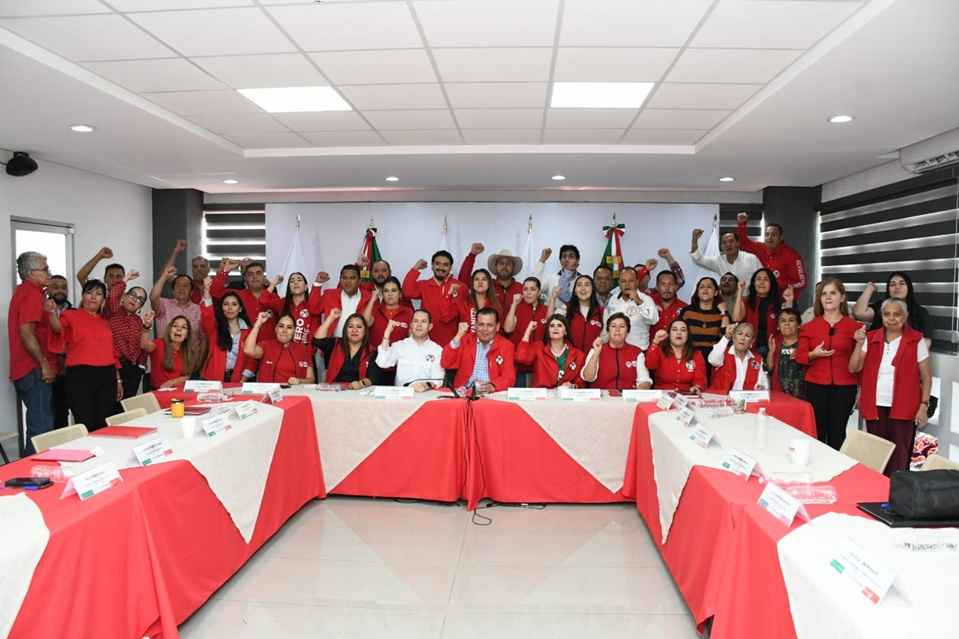 El Gabinete de Seguridad confirmó hoy en Morelia lo que el PRI denunció hace meses: Memo Valencia El Gabinete de Seguridad confirmó hoy en Morelia lo que el PRI denunció hace meses: Memo Valencia