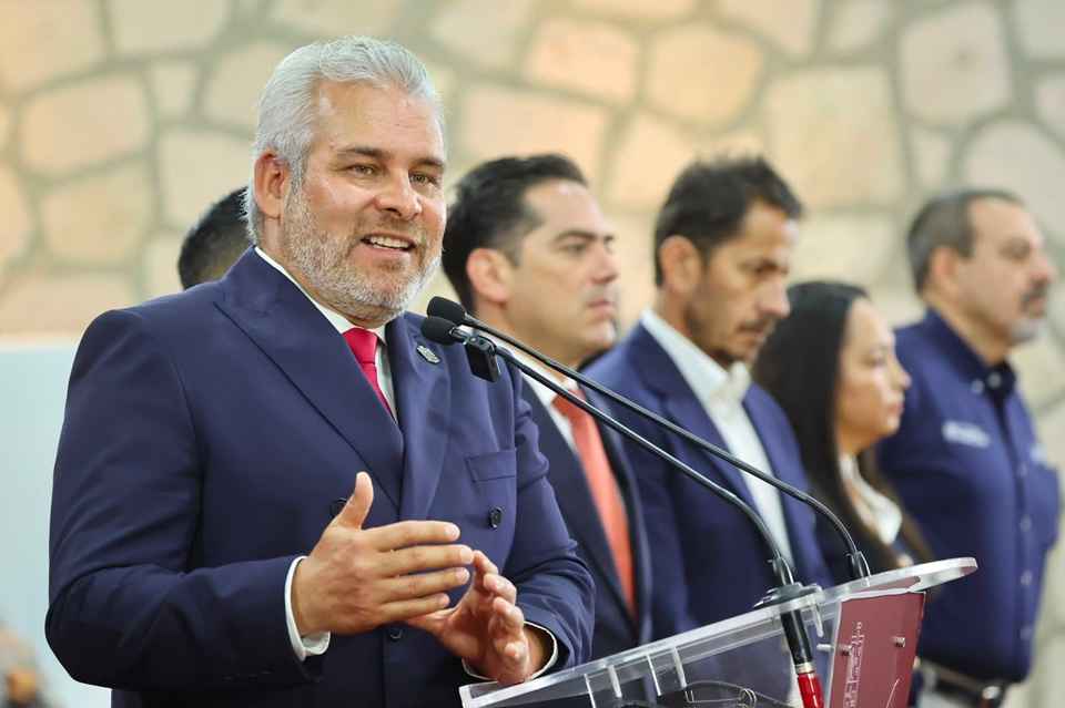 Bedolla deja investigación en manos de la FGR por caso de tres alcaldes de Michoacán bajo la mira de EU Bedolla deja investigación en manos de la FGR por caso de tres alcaldes de Michoacán bajo la mira de EU