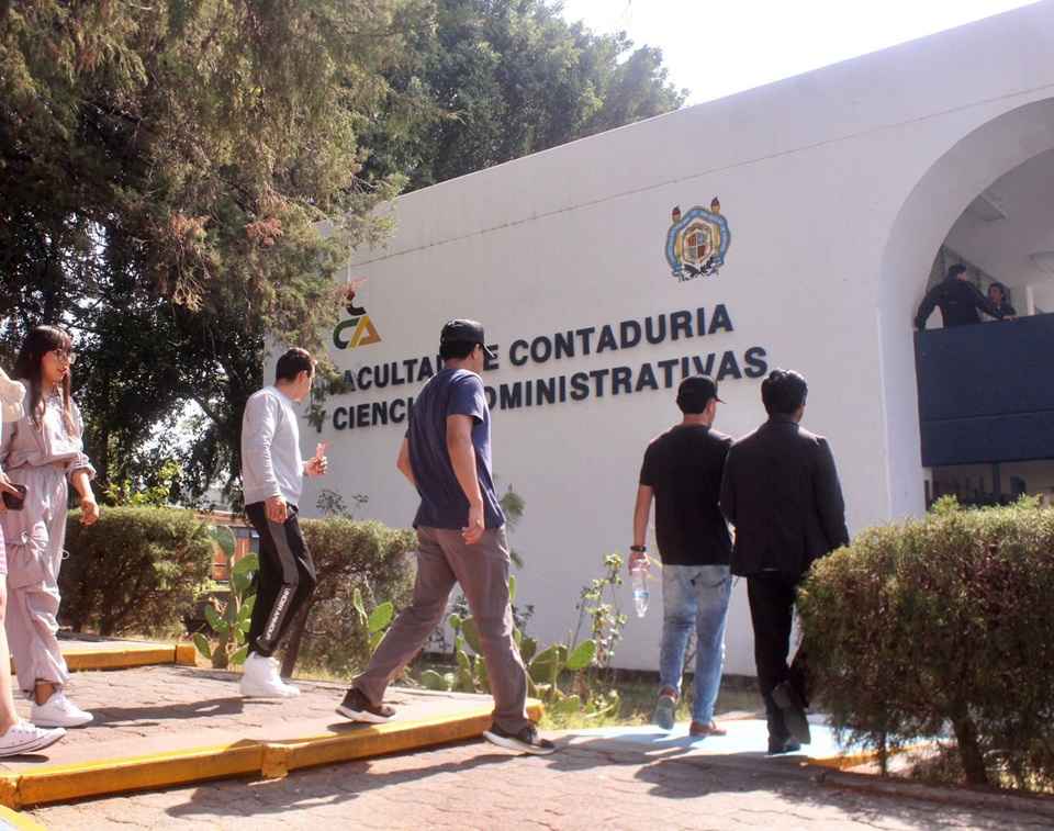 Este viernes, concluye aplicación de examen de admisión en la UMSNH Este viernes, concluye aplicación de examen de admisión en la UMSNH