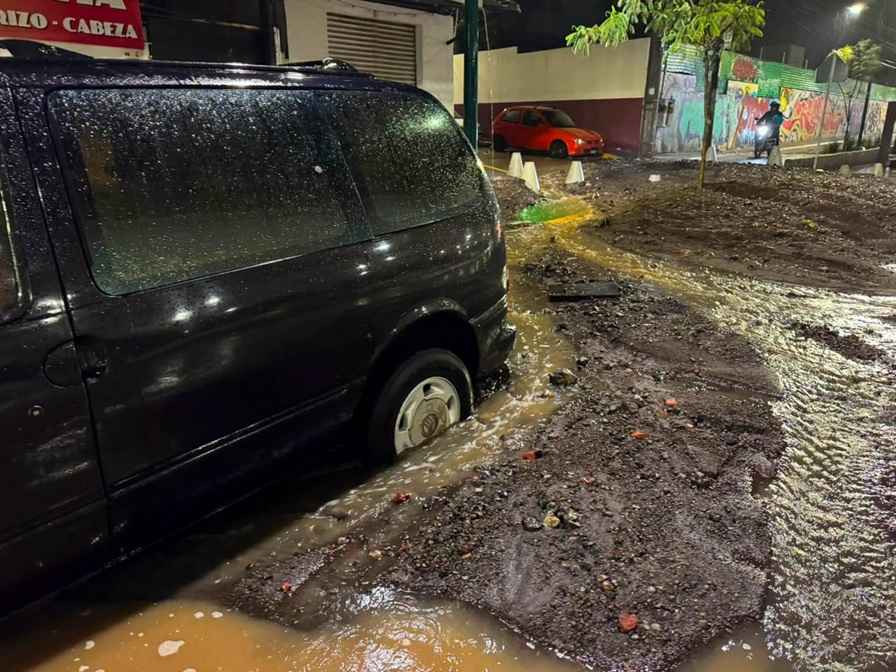 Zarazúa atribuye inundación del Paso Catrinas al arrastre de tezontle durante las lluvias Zarazúa atribuye inundación del Paso Catrinas al arrastre de tezontle durante las lluvias
