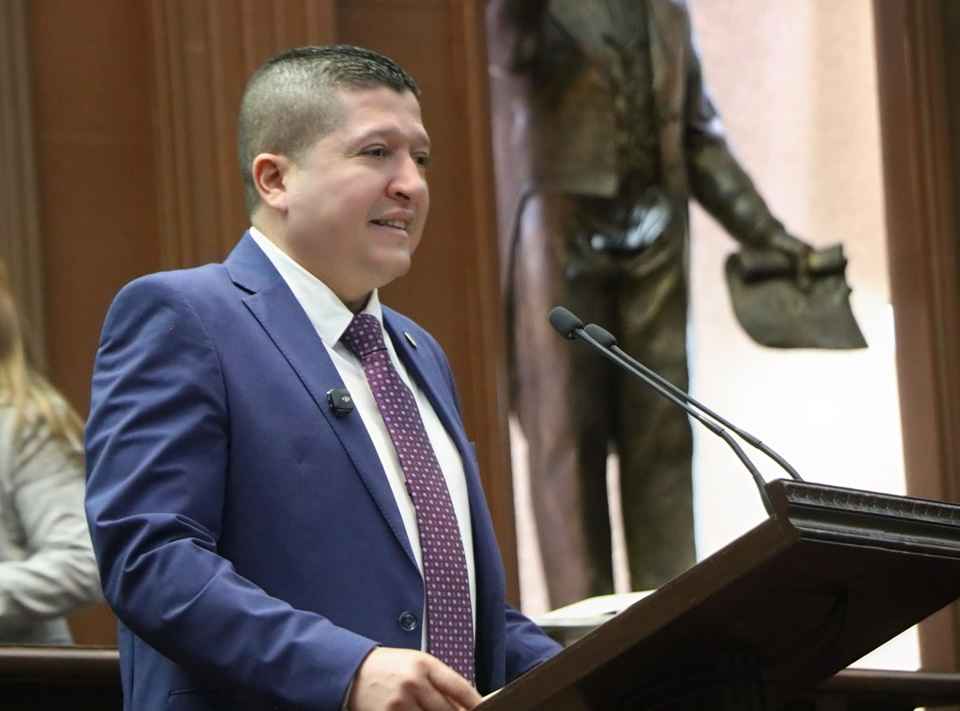 Propone Vicente Gómez homologar reformas constitucionales para asegurar derechos de las personas con discapacidad Propone Vicente Gómez homologar reformas constitucionales para asegurar derechos de las personas con discapacidad