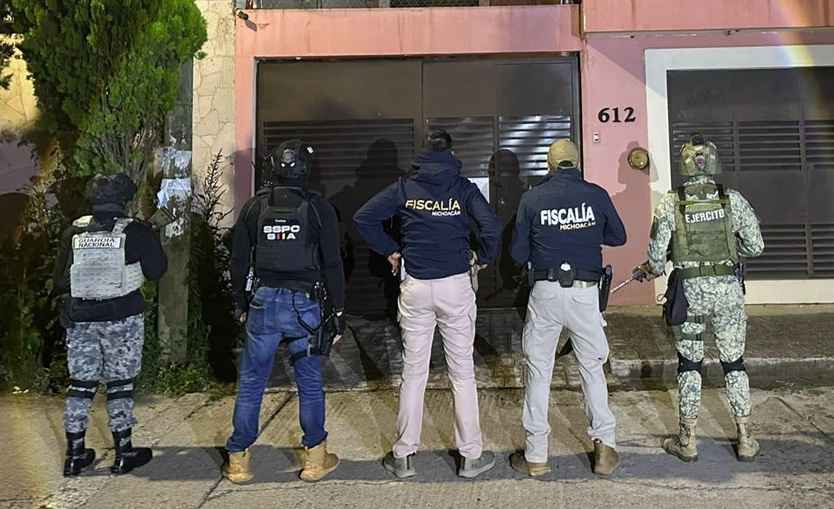 FGE realiza dos cateos en Morelia; asegura más de 890 dosis de metanfetamina y detiene a dos personas FGE realiza dos cateos en Morelia; asegura más de 890 dosis de metanfetamina y detiene a dos personas