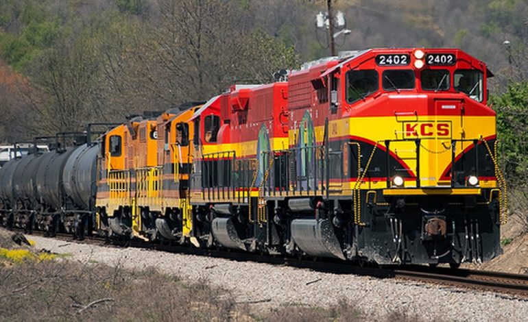 “Deben atender esta situación”: Bedolla lanza reclamo a Federación y Canadian Pacific Kansas City por riesgo del tren en Morelia “Deben atender esta situación”: Bedolla lanza reclamo a Federación y Canadian Pacific Kansas City por riesgo del tren en Morelia