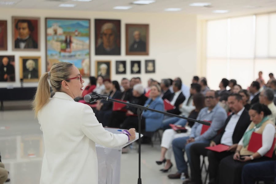 Después de años, se nos ha hecho jiusticia laboral en gestion de Yarabí Ávila: docentes de la Facultad de derecho Después de años, se nos ha hecho jiusticia laboral en gestion de Yarabí Ávila: docentes de la Facultad de derecho