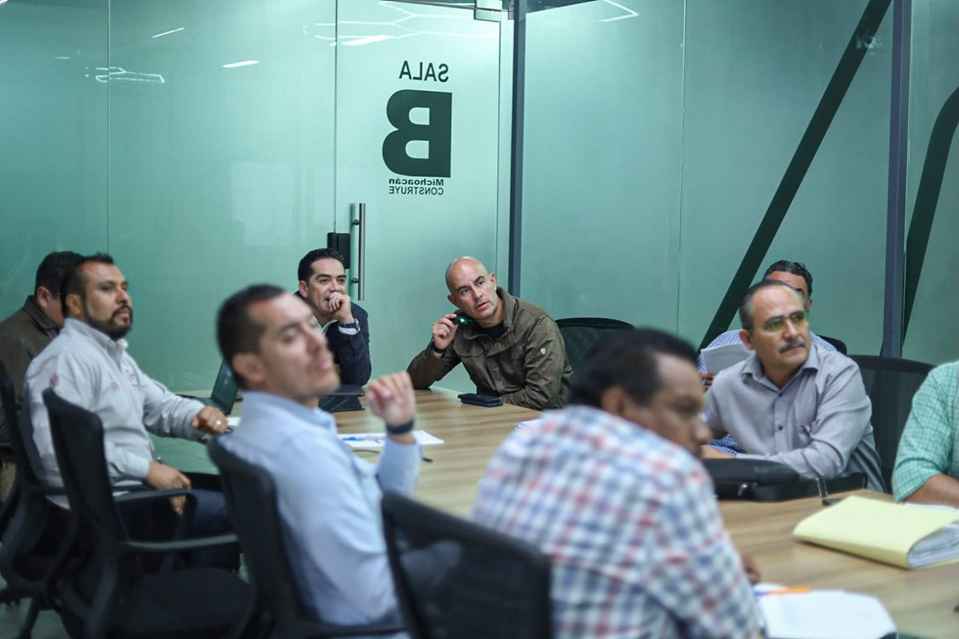 Adolfo Torres y SCOP acuerdan acciones estratégicas para reducir riesgos por lluvias en Morelia Adolfo Torres y SCOP acuerdan acciones estratégicas para reducir riesgos por lluvias en Morelia