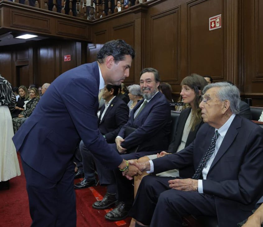 Inscripción en letras de oro de Amalia Solórzano es un acto de justicia histórica para las mujeres de Michoacán: Octavio Ocampo Inscripción en letras de oro de Amalia Solórzano es un acto de justicia histórica para las mujeres de Michoacán: Octavio Ocampo