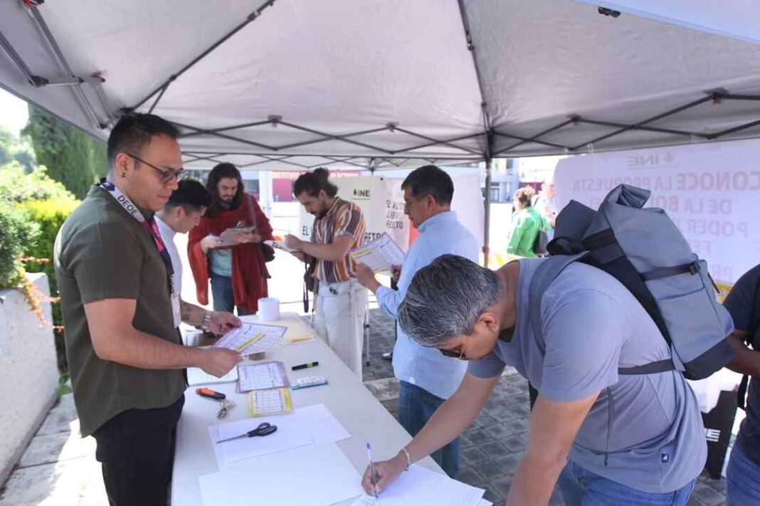 Realiza INE simulacro de votación para fortalecer el diseño de las boletas electorales del Proceso Electoral Federal 2027-2028 Realiza INE simulacro de votación para fortalecer el diseño de las boletas electorales del Proceso Electoral Federal 2027-2028
