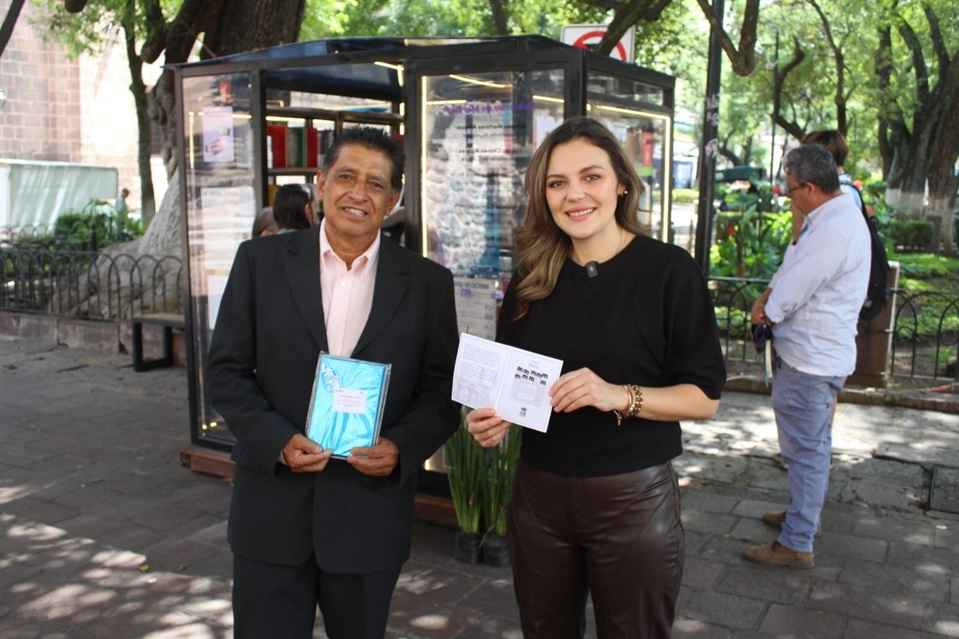 SeCultura Morelia entrega libro a primer lector en completar su Pasaporte Literario SeCultura Morelia entrega libro a primer lector en completar su Pasaporte Literario